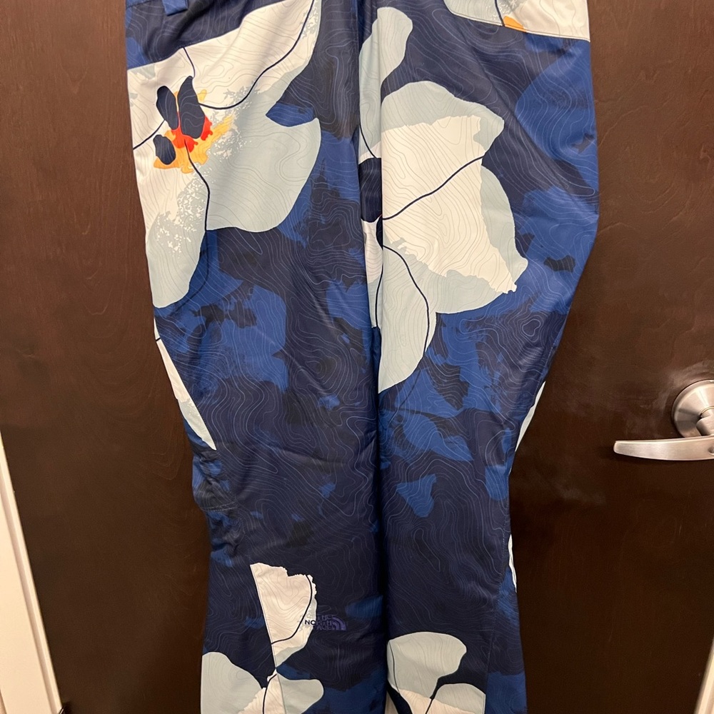 The North Face Women's Blue Insulated Pants M.